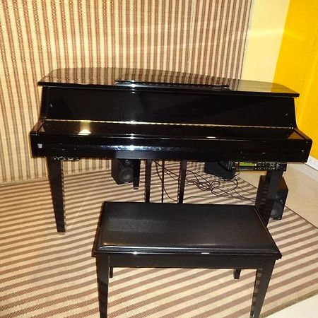 קוז'יקודה Westway Hotel מראה חיצוני תמונה