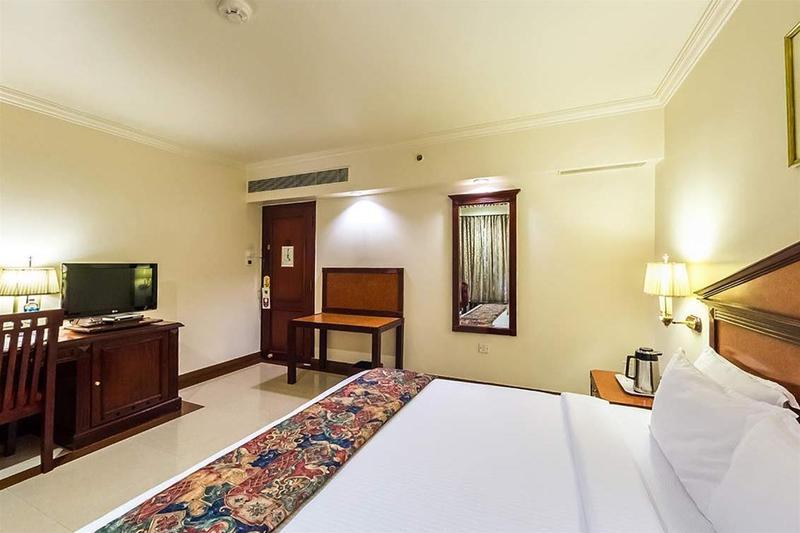 קוז'יקודה Westway Hotel מראה חיצוני תמונה