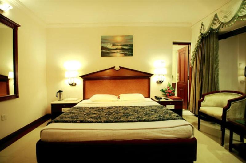 קוז'יקודה Westway Hotel מראה חיצוני תמונה