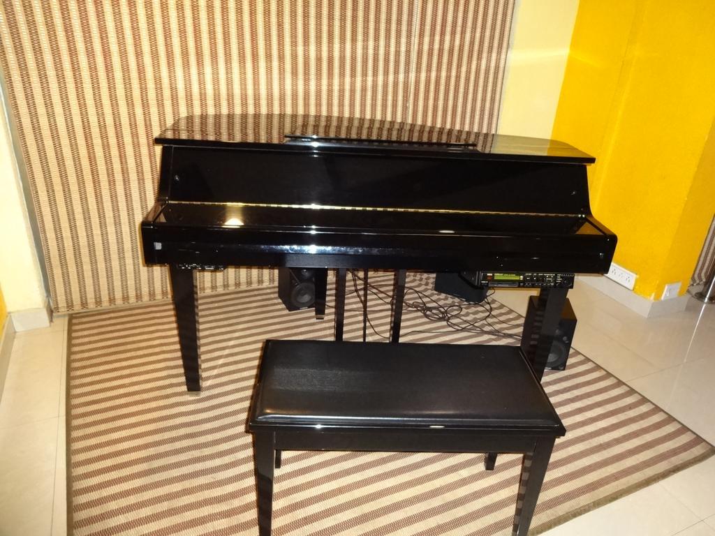 קוז'יקודה Westway Hotel מראה חיצוני תמונה