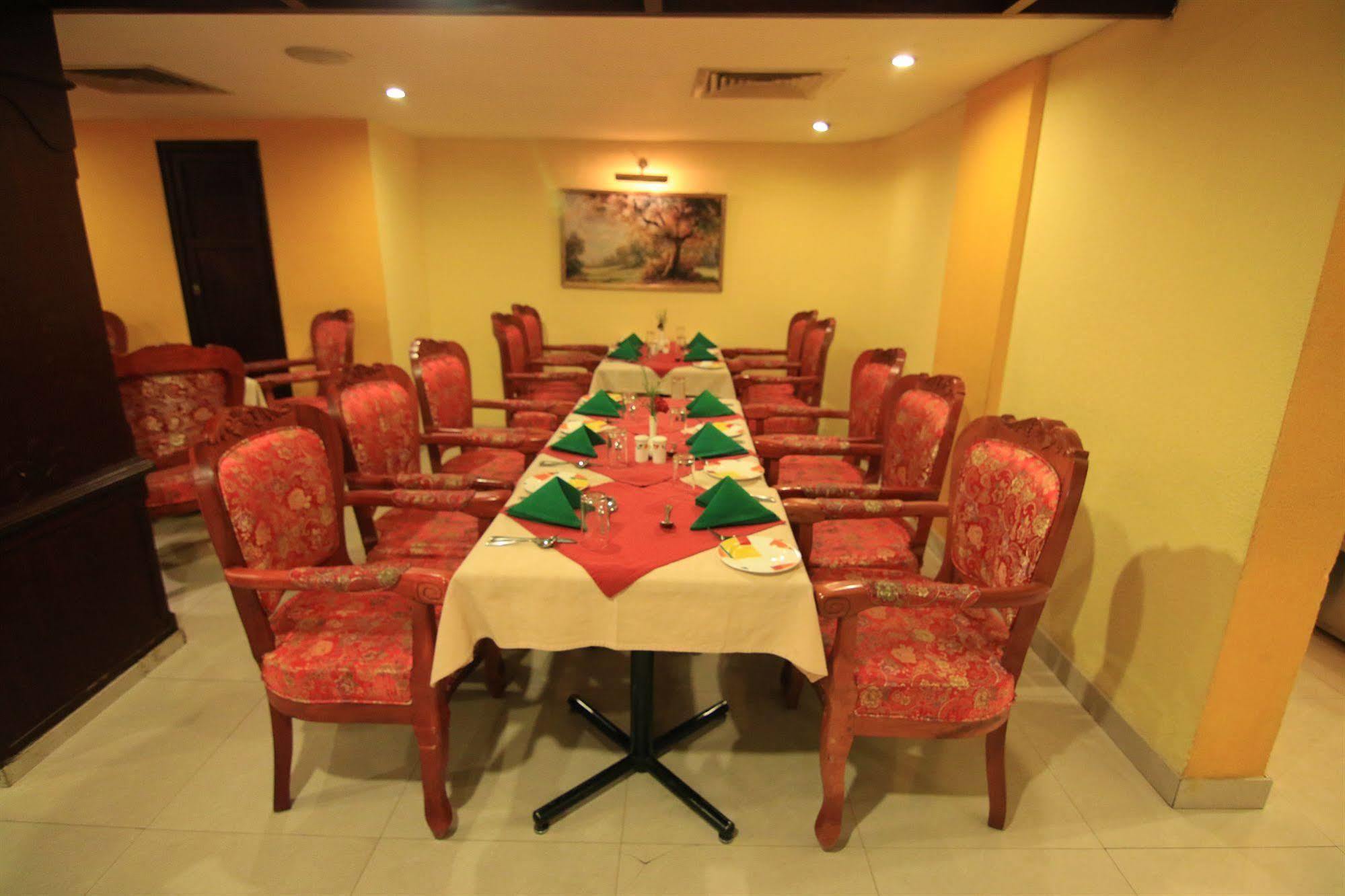 קוז'יקודה Westway Hotel מראה חיצוני תמונה