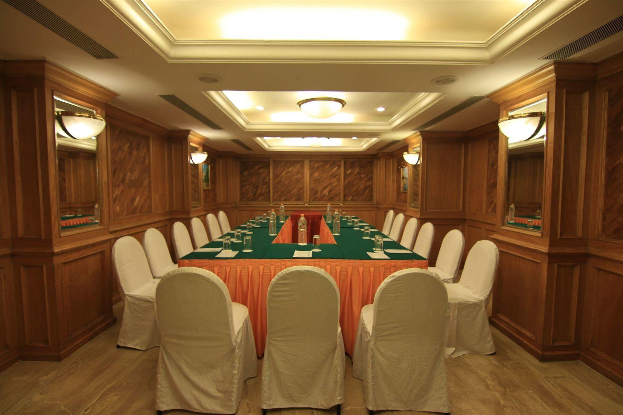 קוז'יקודה Westway Hotel מראה חיצוני תמונה