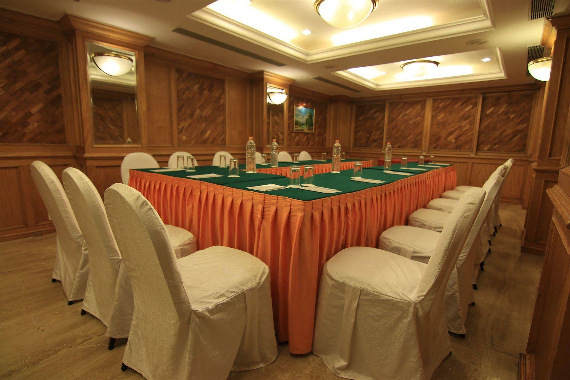 קוז'יקודה Westway Hotel מראה חיצוני תמונה